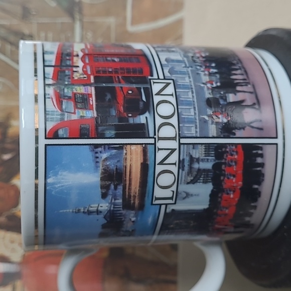LAMBERT SOUVENIRS PORCELAIN LONDON MUG - Picture 4 of 9